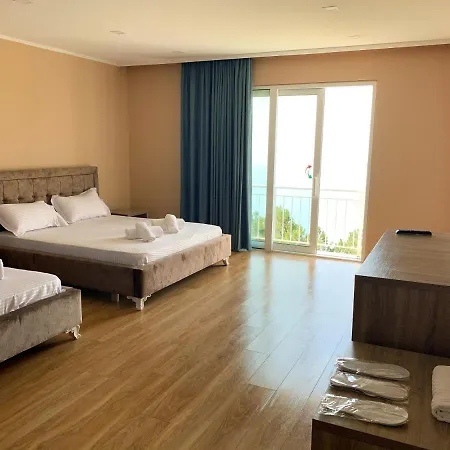 Keshtjella Llogara 호텔 *