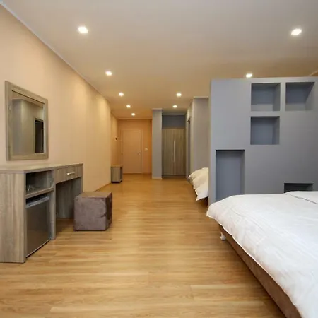 호텔 Keshtjella Llogara *